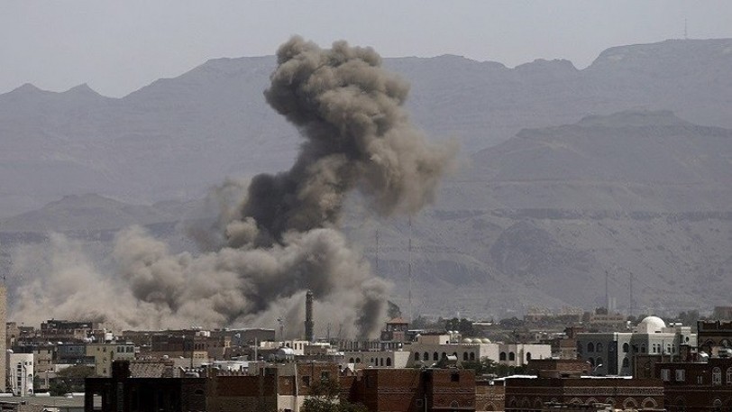 قبل جنيف بيوم.. التحالف يواصل قصف اليمن