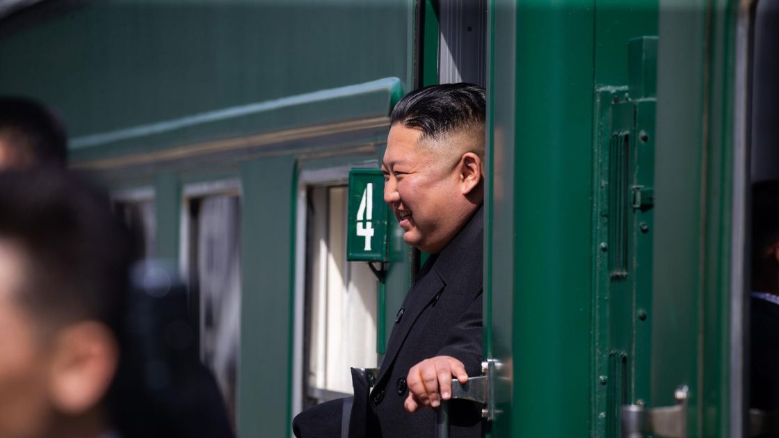 وصول زعيم كوريا الشمالية إلى روسي