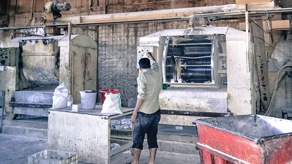 القطاع الصناعي.. بين أخذ ورد