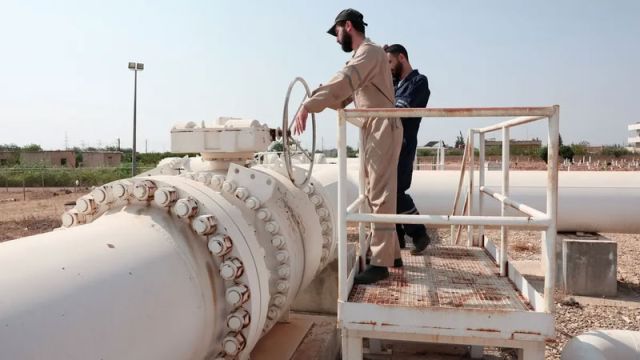 تصدير النفط الخام... بين غياب الشفافية وإمكانيات التطوير