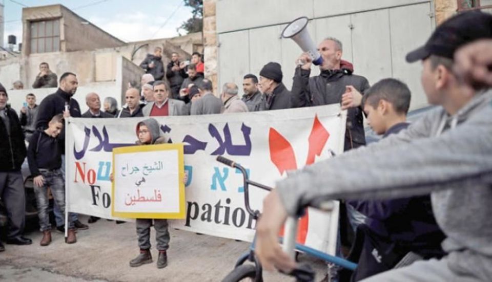 تجدد احتجاجات الفلسطينيين المسلوبة منازلهم بالشيخ جراح، وإصابات واعتقالات