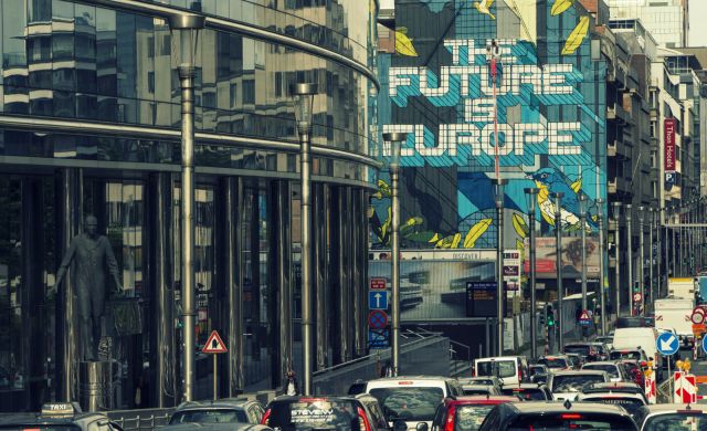 أوروبا لواشنطن: متمسكون بالاتفاق النووي