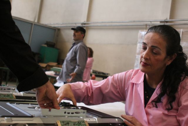 ماذا قال العمال لصديقنا المرشح؟