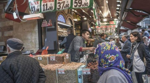 تركيا: مخاوف بشأن النمو والعجز التجاري بعد التباطؤ الشديد في الصادرات