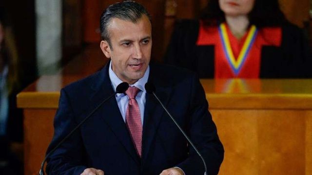 فنزويلا تتخلى عن الدولار الأمريكي