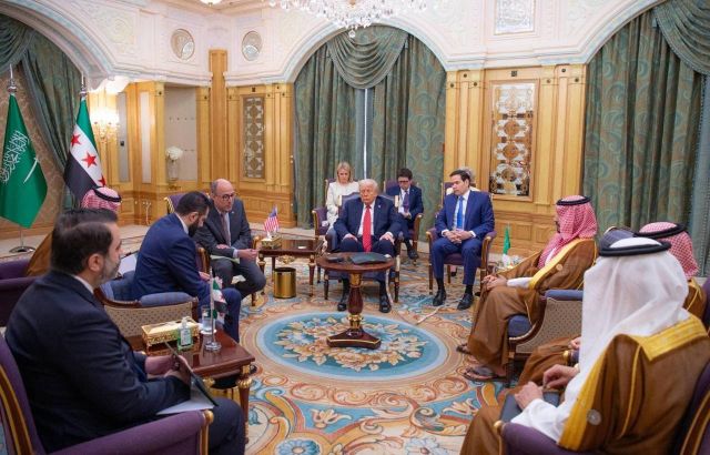 بيان الخارجية السورية بعد لقاء الشرع وترامب