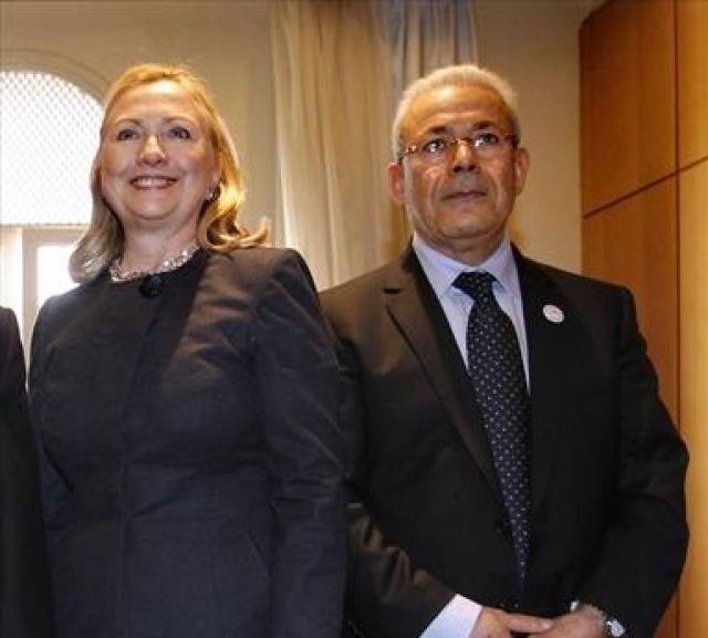 الخيانة بعينها