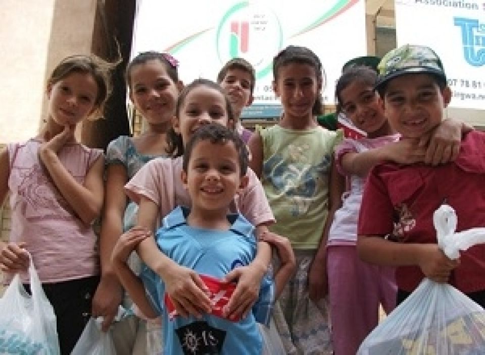 المواطنون السوريون وسيف هلال شوال..  كيف مر عيد الفطر على سورية؟ وماذا كانت العيدية؟