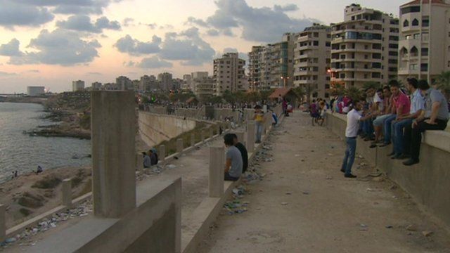 السباحة ممنوعة في اللاذقية!