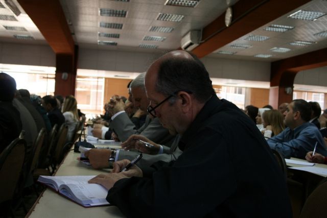 النقابات ليست جمعيات خيرية