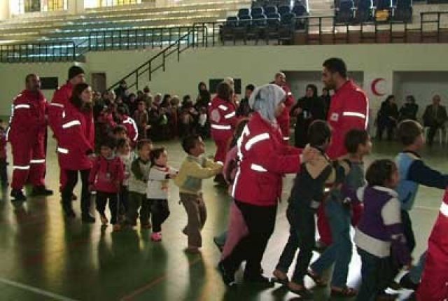 الموسيقى والأغنية توحد ما فرقه الرصاص