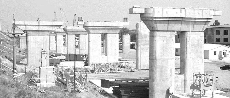 في دير الزور عمال معمل الأعمدة الخرسانية بلا معمل وبلا رواتب وبلا مدير..!؟