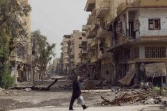 دير الزور المحاصرون والمصادرون بين الموت والتفاؤل!