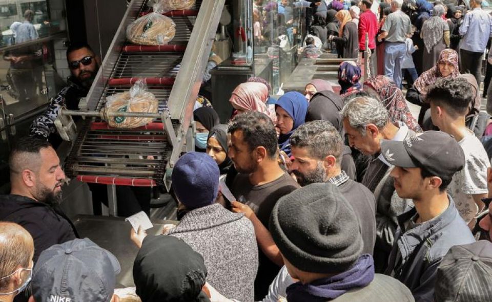 حملة لوم &laquo;للنازحين السوريين&raquo; على فشل الدولة اللبنانية بحل أزمة الخبز