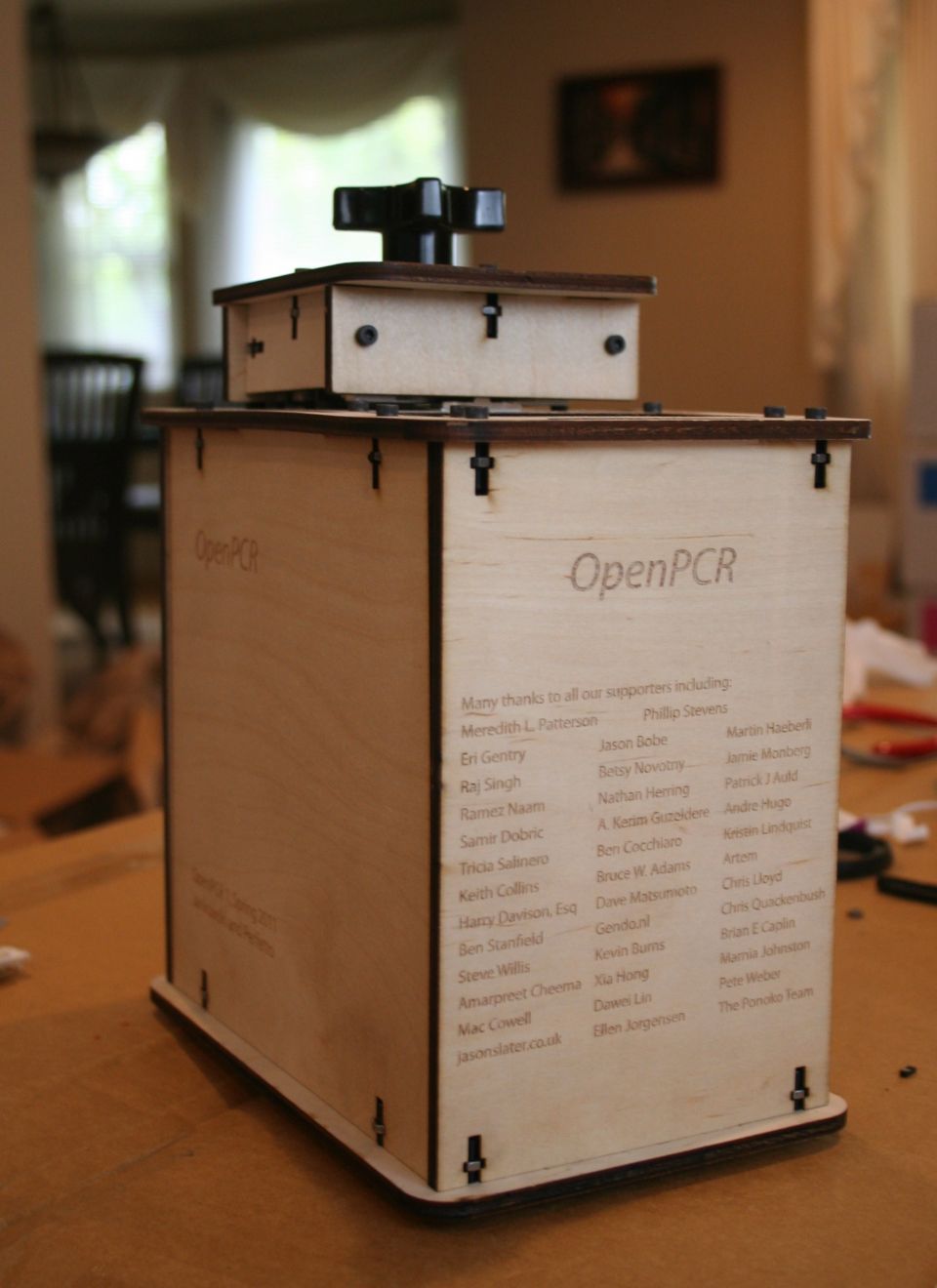 قصة انخفاض كلفة تفكيك شيفرة الجينوم