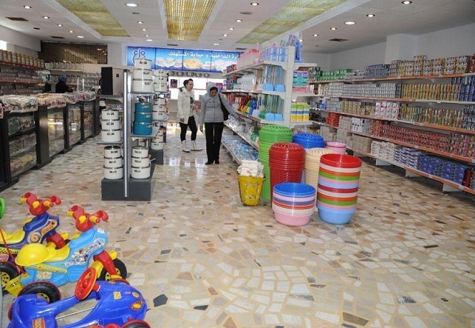 زيادة الرواتب والأجور كارثة ستزيد مستويات المعيشة تدهوراً!