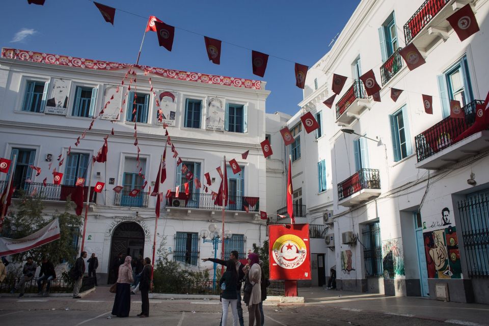 تونس تعرض على ليبيا مبادلة النفط بسلع استهلاكية