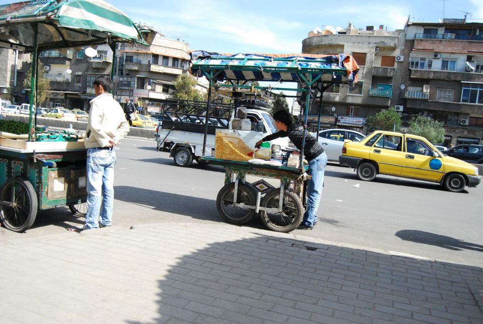 مطالب جدّية بإلغاء زيادة الرسوم أو تعديلها