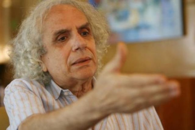 إصدارات: «دفتر سيجارة» بول شاوول.. لا يزال مشتعلاً