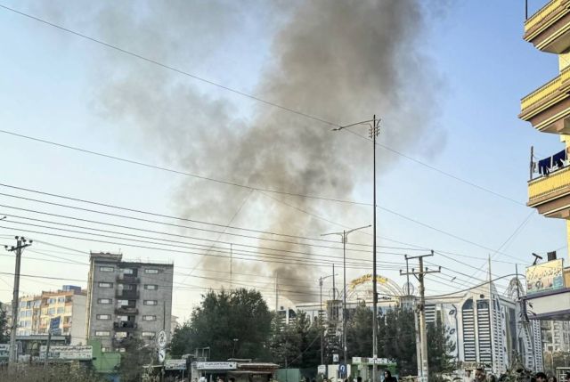 تجدد اشتباكات عنيفة بين باكستان وأفغانستان ومقتل العشرات