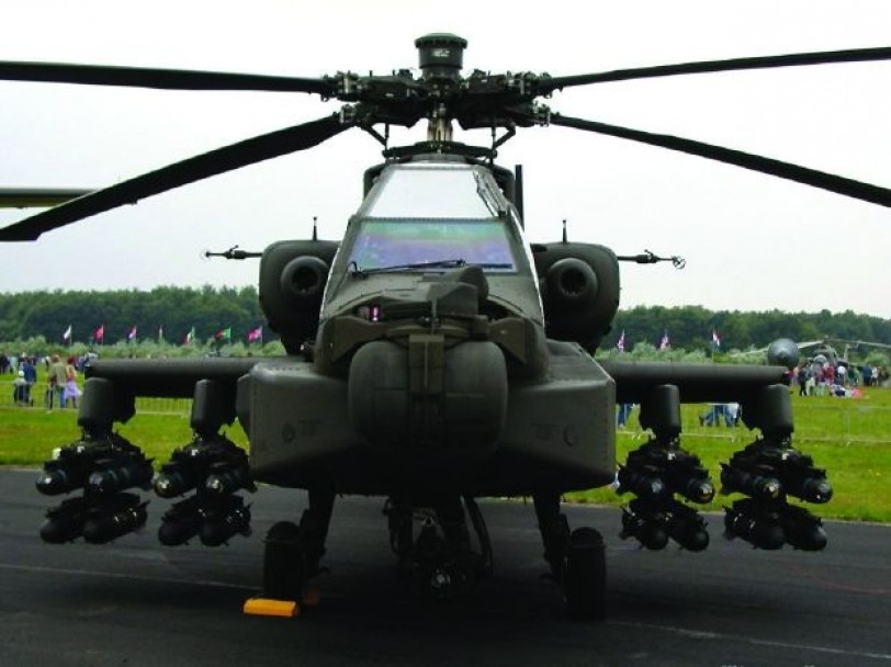 أميركا تسلم مصر 10 طائرات أباتشي