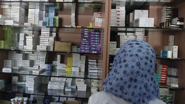الأدوية مجدّداً... والمقامرة على صحة الناس
