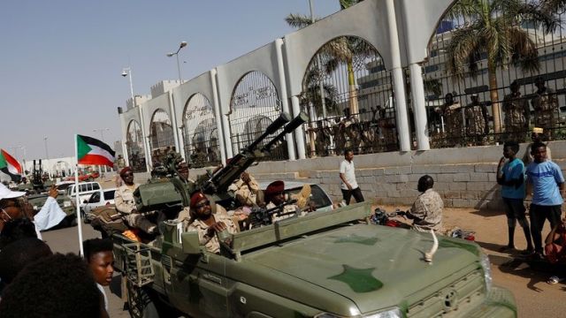 تجمع المهنيين في السودان: سنواصل المباحثات