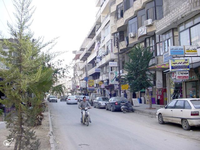 في جبلة ... البرد مرض وفرصة استغلال