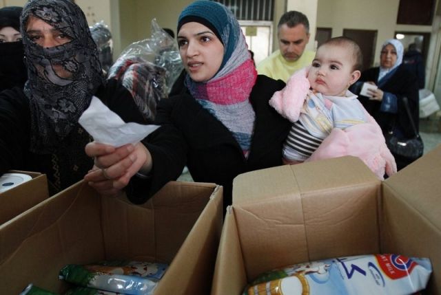 فوق الموتة عصة قبر ..  مهجري القنيطرة  تهجير وشطب من قوائم المعونات