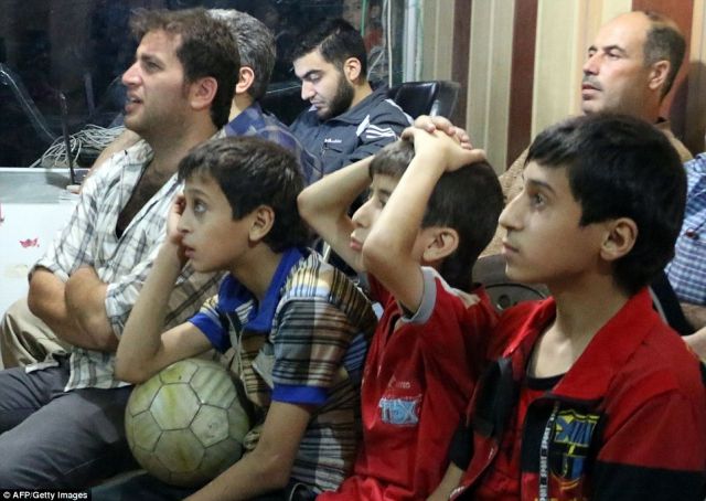 &laquo;خارج القانون&raquo;.. مكاتب وشركات تعمل علناً بـ &laquo;المراهنات&raquo;!