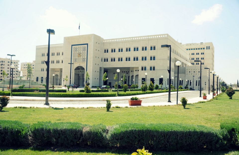 الجيش السوري يعلن التصدي بـ&laquo;كفاءة عالية&raquo;