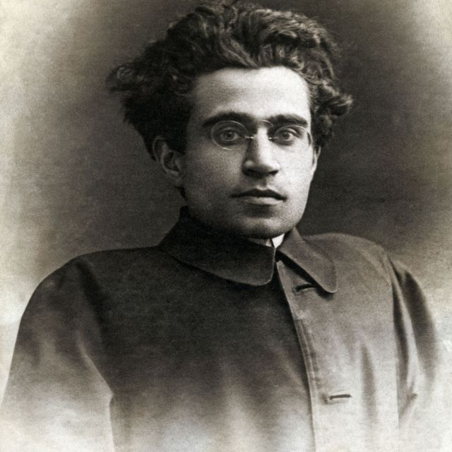غرامشي في عِلم اللغة وتحرير الطبقة العاملة