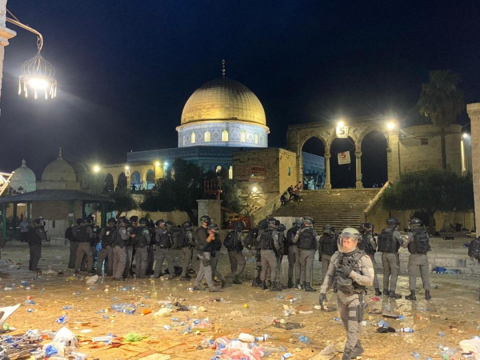 عدة إصابات فلسطينية جراء اقتحام مسائي للأقصى من قوات الاحتلال