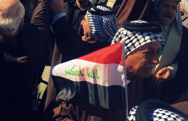 طالب المتظاهرون الحكومة المحلية برفض هذا المشروع، والاتحادية بالتراجع عنه