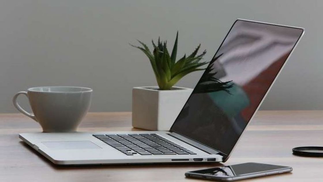 آبل تعترف بوجود مشاكل في أجهزة آيفون و MacBook