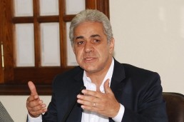 صباحي يتقدم بأوراق ترشحه للانتخابات الرئاسية في مصر