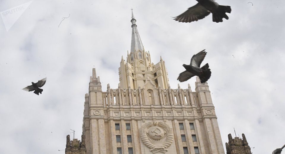 الخارجية الروسية: كييف لم تتخل عن الحل العسكري للصراع في دونباس