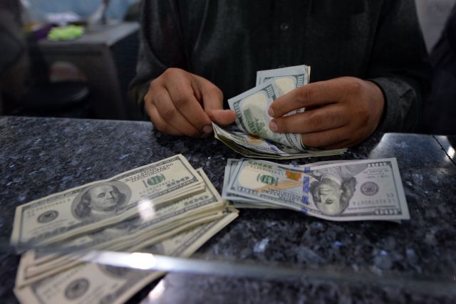 السير نحو استكمال تعويم الليرة بخطا متسارعة كارثية النتائج!