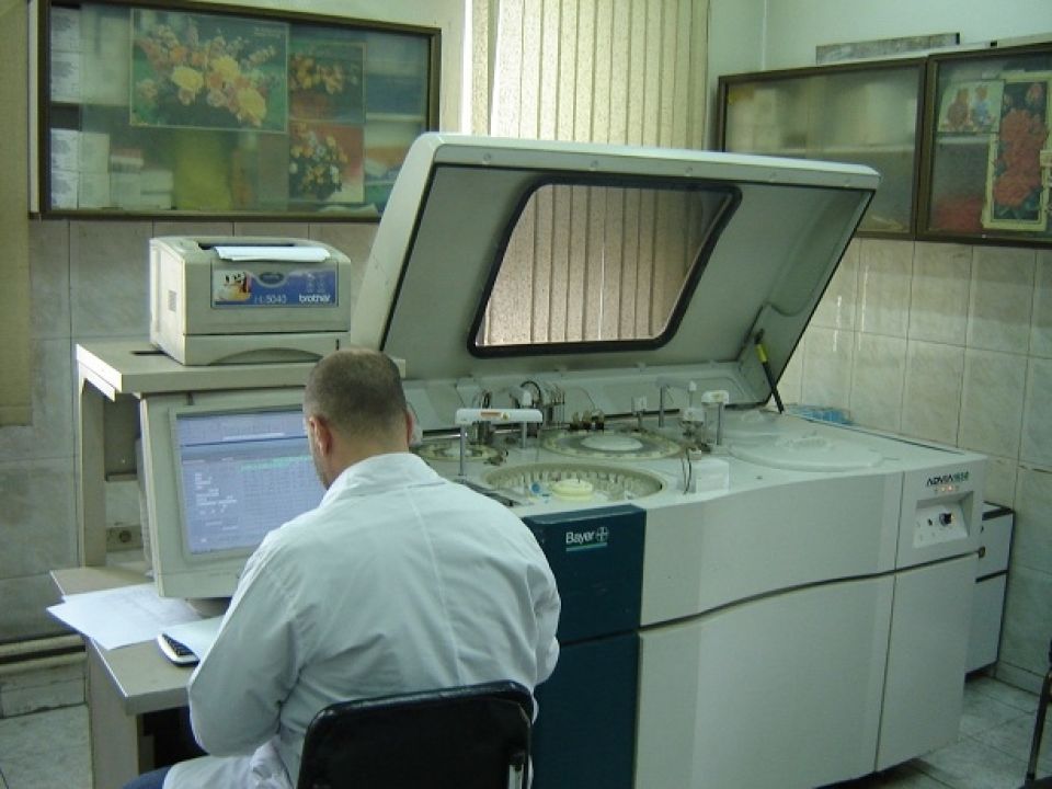 الفنيّون المخبريون في السويداء: نحن قوّة حقيقية وسندافع عن حقوقنا..!