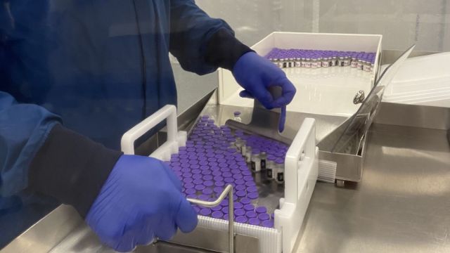 ممرض أميركي يصاب بكورونا بعد أسبوع من تلقي لقاح فايزر