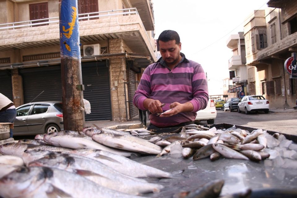 قصور الدرق بين اللاذقية وحلب