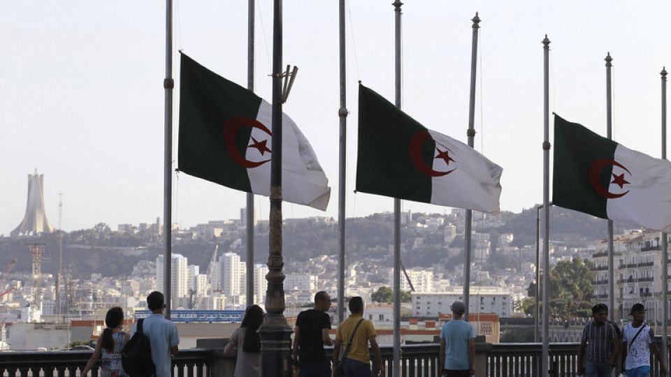 قضية «مخدر الأسنان» بالجزائر: لوبيات أرادت فرض الدواء الفرنسي الذي رفضته الحكومة
