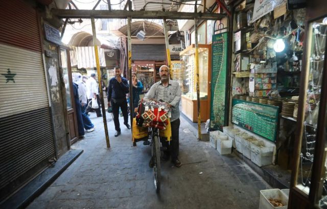 بصراحة ... ربط الأجور بالأسعار حق العمال لتحسين معيشتهم