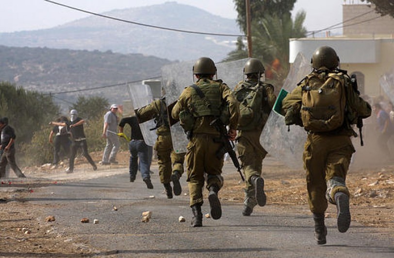 استمرار المواجهات بين الفلسطينيين وقوات الاحتلال