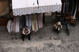 برفع الحد الأدنى للأجور لـ 50 ألف نأكل.. ولكن نبقى (فقراء بالمطلق)!