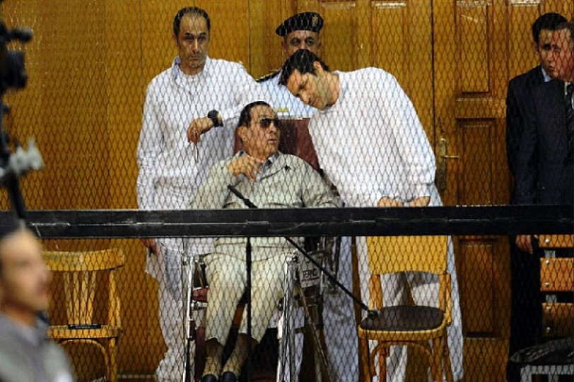 «محاكمة القرن».. مبارك بريء والمحكمة تبرئ نجليه وحبيب العادلي