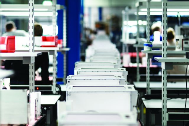 مصنع ينتج قطع غيار للآليات يعمل بالطباعة الثلاثية الأبعاد