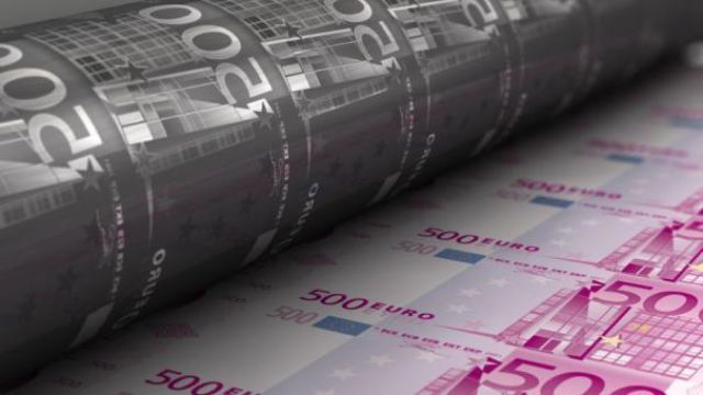 سرقة المال: إظهار خداع الدولة على التلفاز