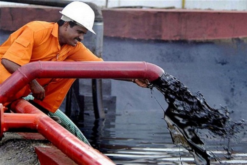 آل سعود وإيرادات النفط مال المملكة لا يكفي لاستقرارها