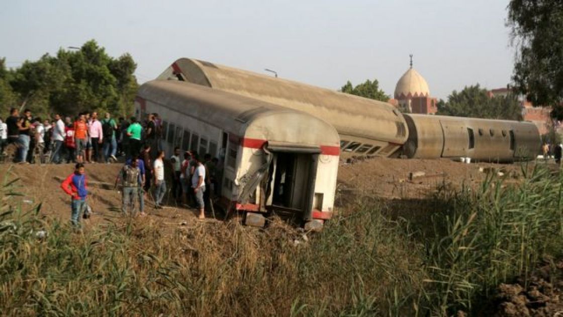 استقالة رئيس هيئة السكك المصرية بعد حادث قطار طوخ